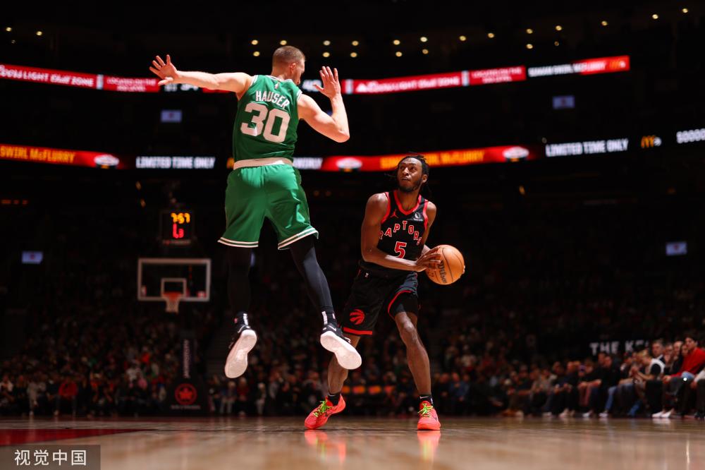 引了众多球 引了众多球