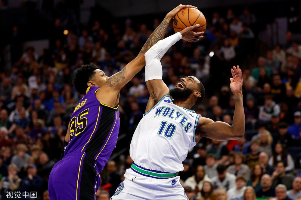 角力的中心 角力的中心