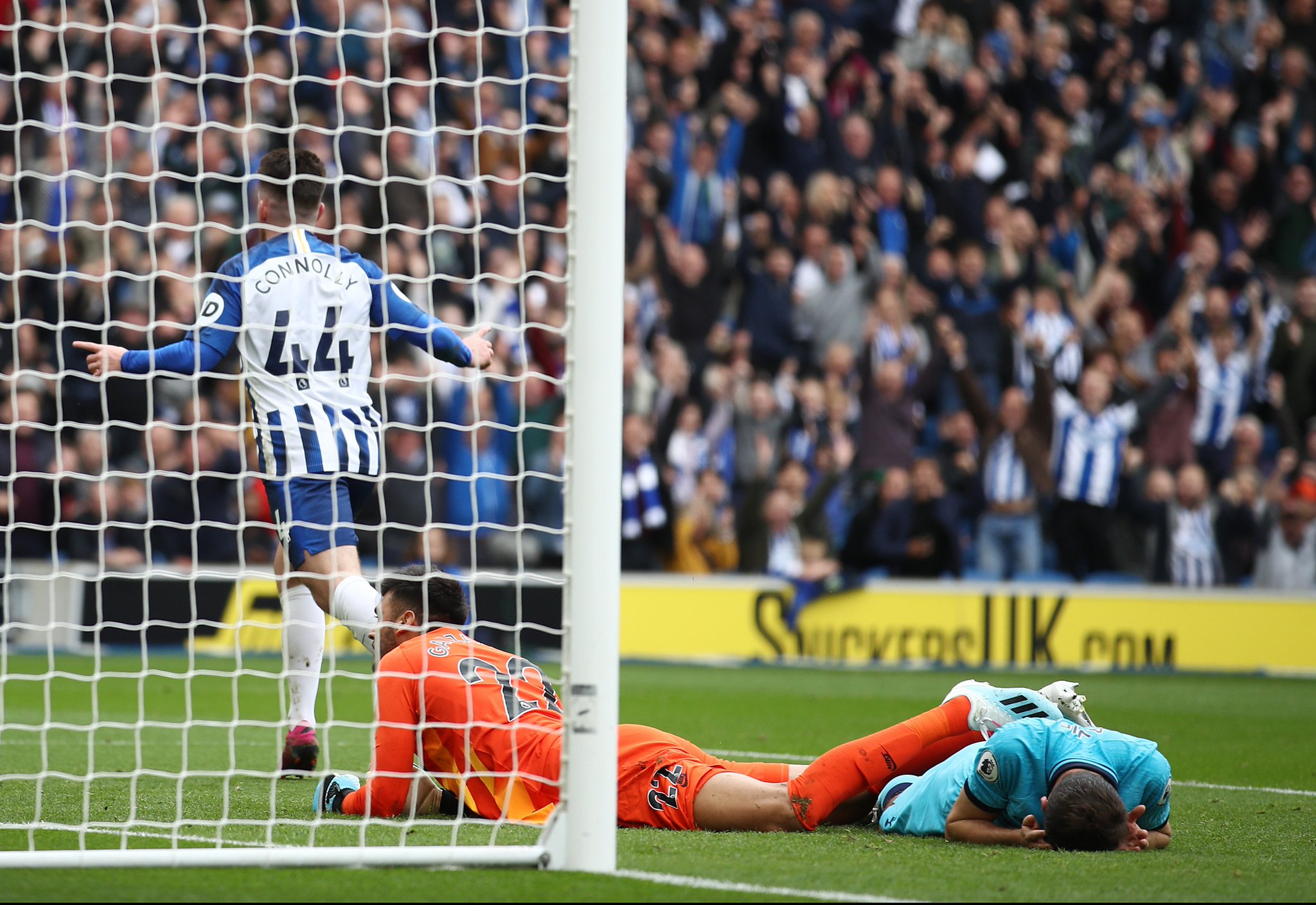 在球场上创 在球场上创