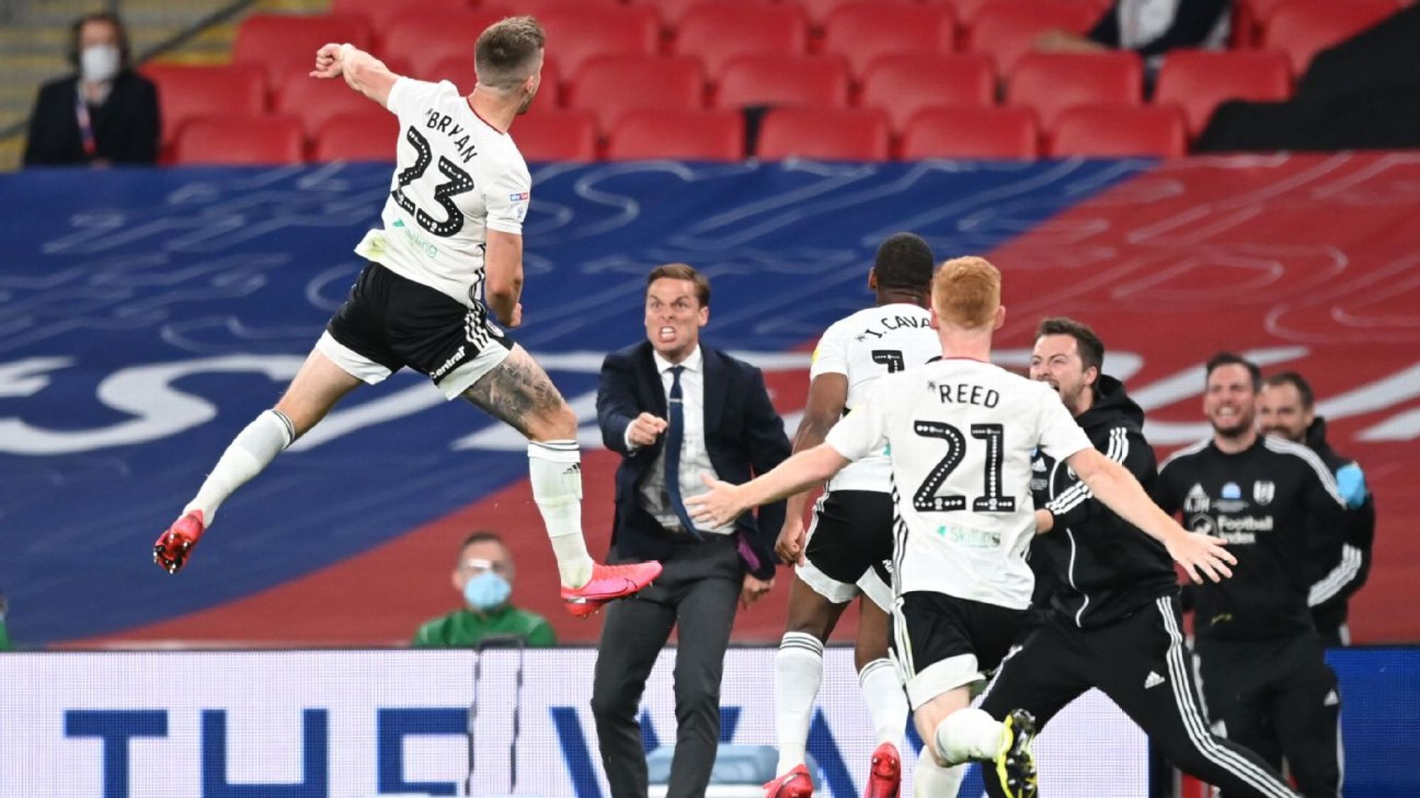 马卡：胜利高层不满拉波尔特提的解约条件，打算将其雪藏一年.